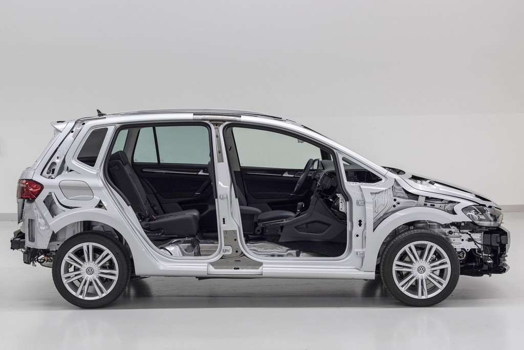 Ideen-Expo 2015: Automobilbau live im größten Klassenzimmer der Welt