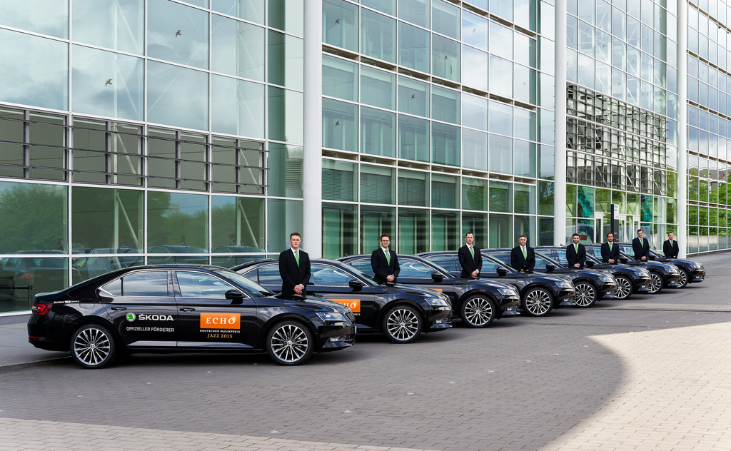 Neuer Skoda Superb erstmals als VIP-Shuttle