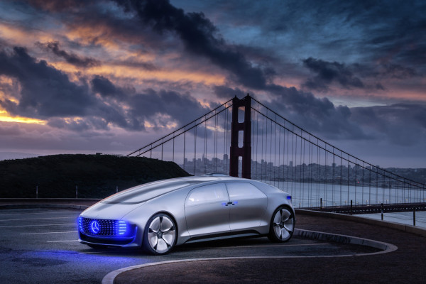 Mercedes: Vollgas beim autonomen Fahren