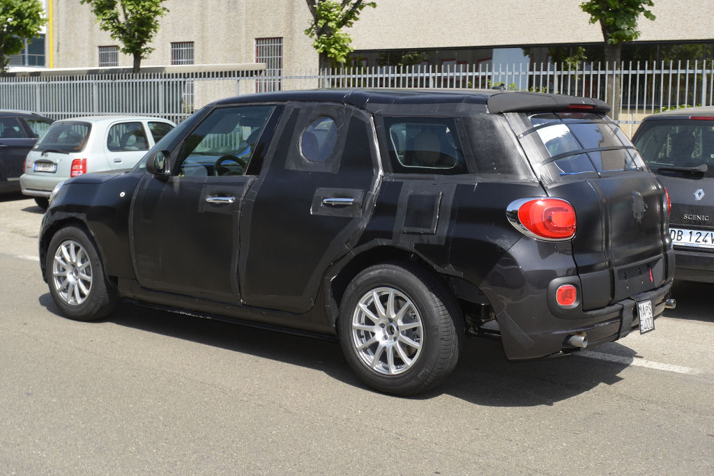 Erwischt: Erlkönig Alfa Romeo SUV – Getarnt als Fiat 500L