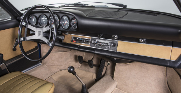 Porsche fertigt 911-Armaturentafel nach