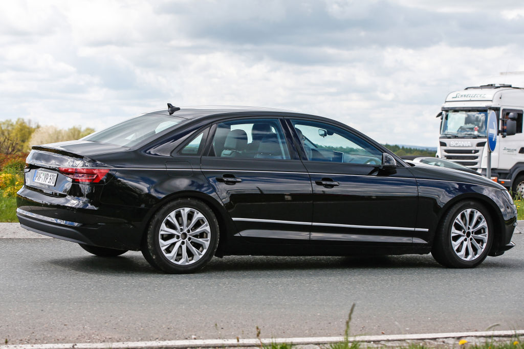 Erwischt: Neue Erlkönige des Audi A4 und A4 Avant