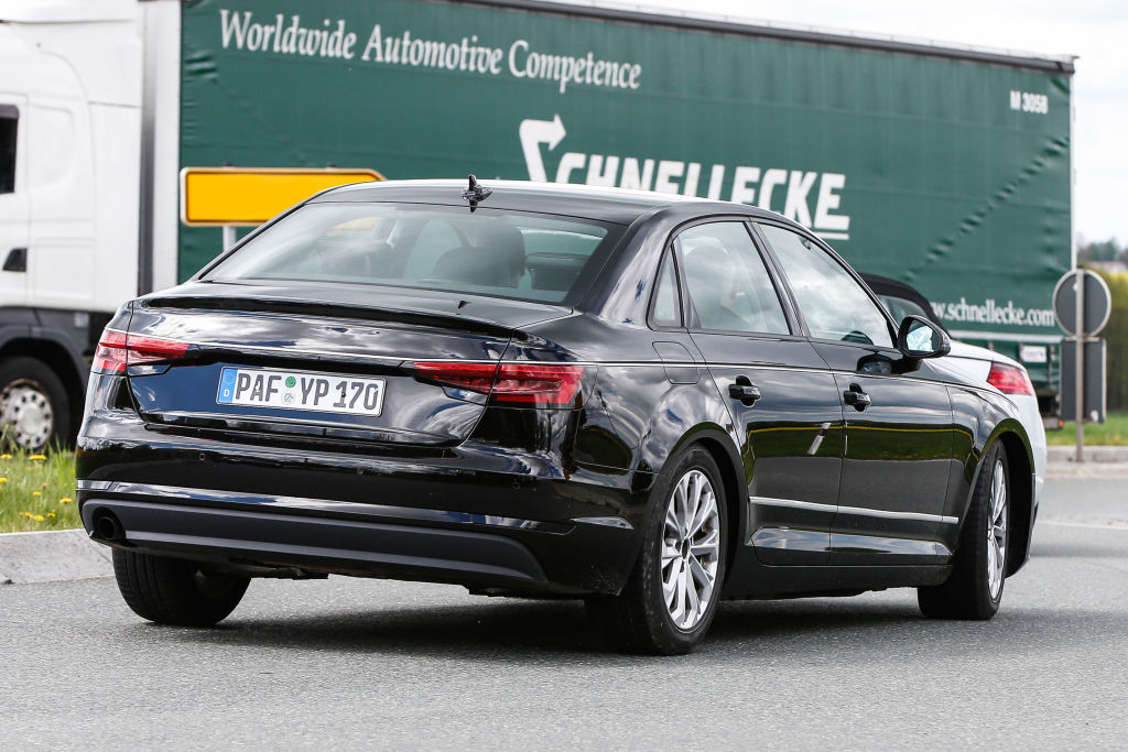 Erwischt: Neue Erlkönige des Audi A4 und A4 Avant