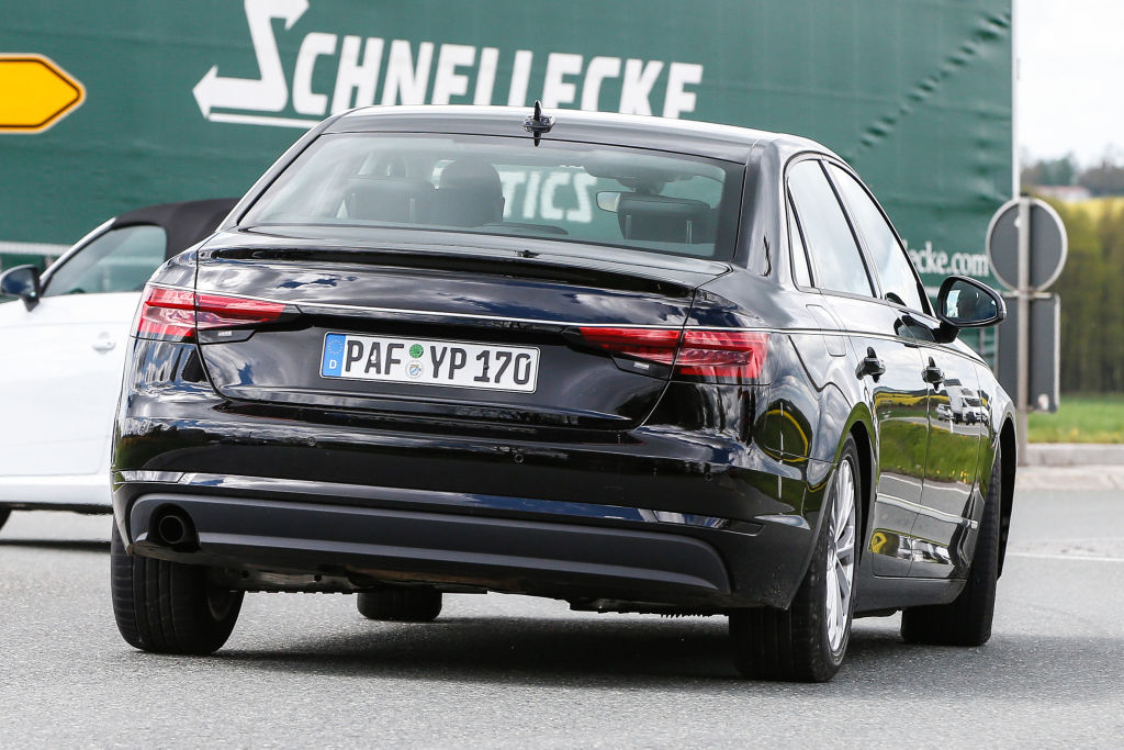 Erwischt: Neue Erlkönige des Audi A4 und A4 Avant
