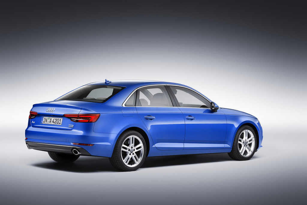 Erste Fahrt im Audi A4: Kein Ingolstädter kann mehr