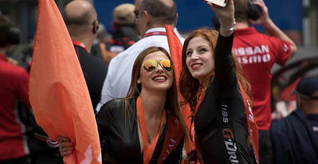 Le Mans 2015: Zwei Porsche ganz vorn