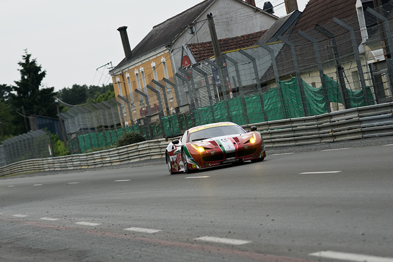 Le Mans 2015: Zwei Porsche ganz vorn