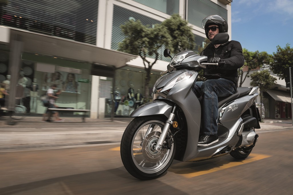 Honda SH 300i mit etlichen Neuerungen