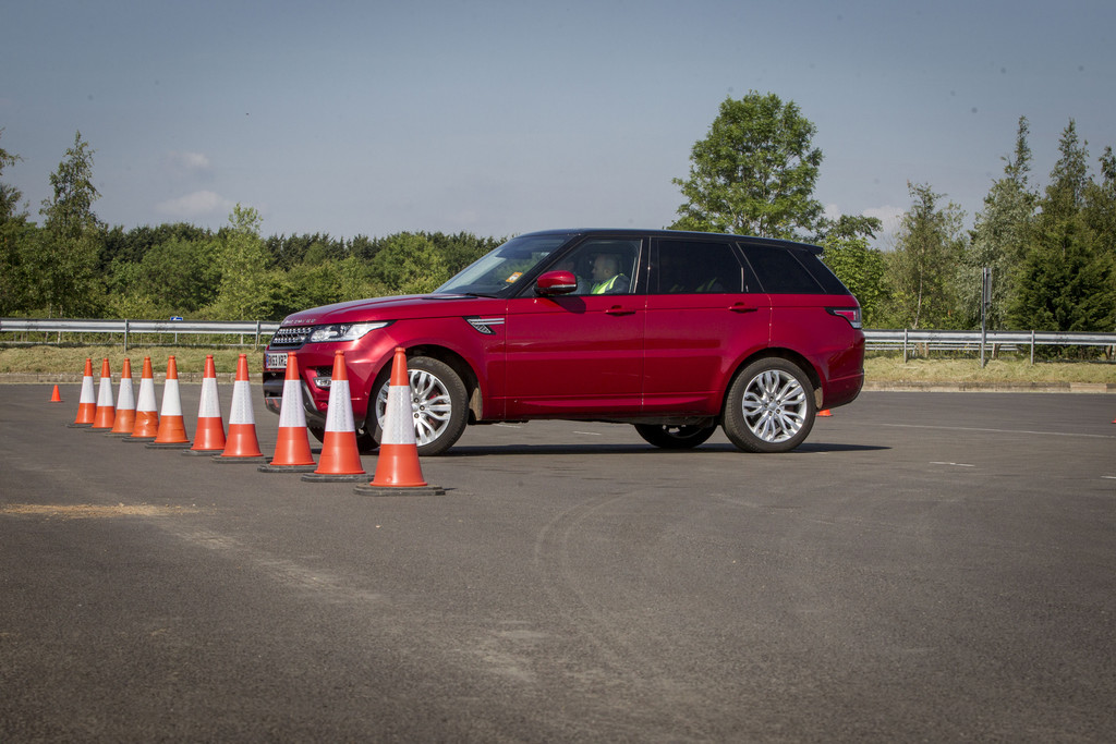Jaguar Land Rover: Automatismen im Auto