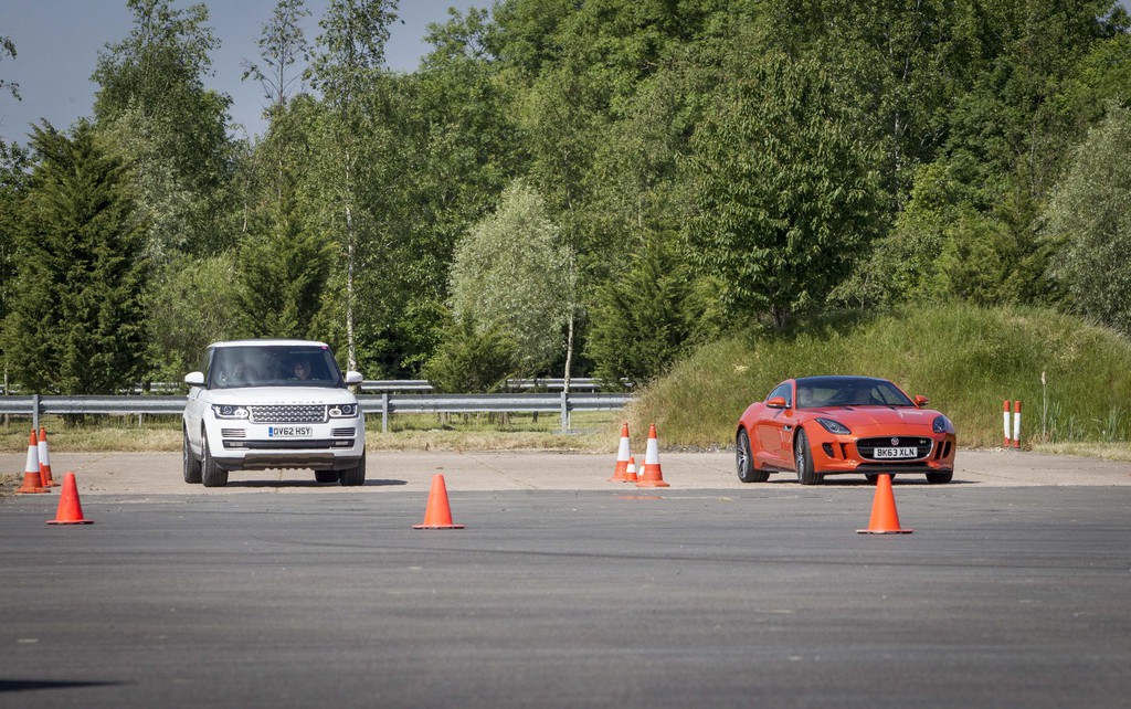 Jaguar Land Rover: Automatismen im Auto