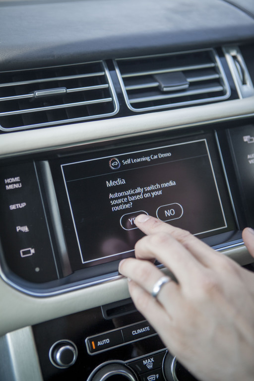 Jaguar Land Rover: Automatismen im Auto
