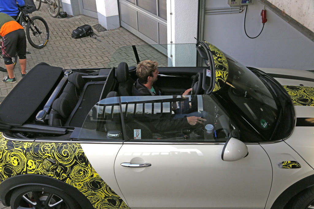 Erwischt: Erlkönig MINI Cabrio - Offen unterwegs