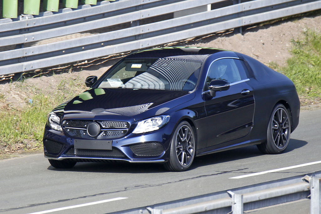 Erwischt: Erlkönig Mercedes C-Klasse Coupé - Nur mit dünner Tarnung unterwegs