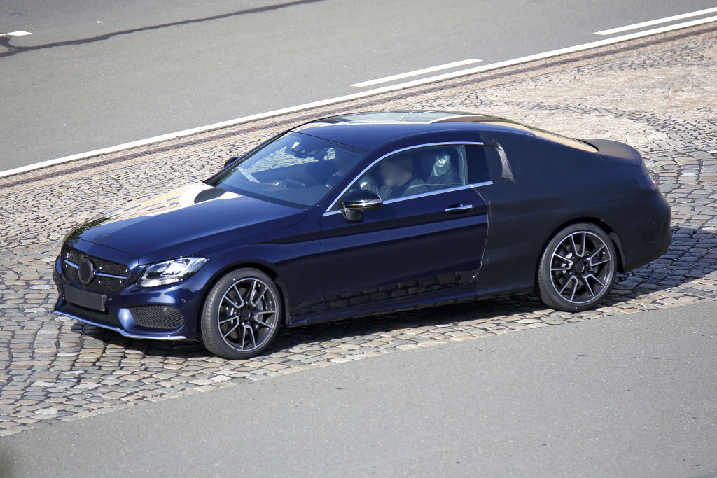 Erwischt: Erlkönig Mercedes C-Klasse Coupé - Nur mit dünner Tarnung unterwegs