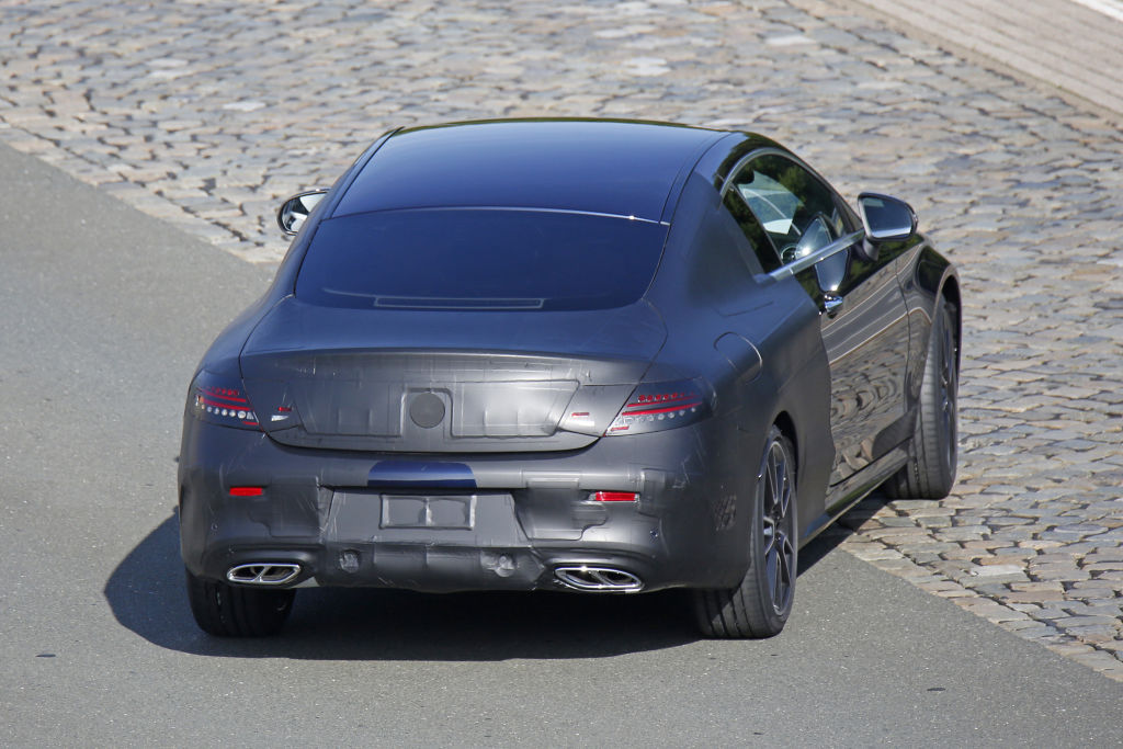 Erwischt: Erlkönig Mercedes C-Klasse Coupé - Nur mit dünner Tarnung unterwegs