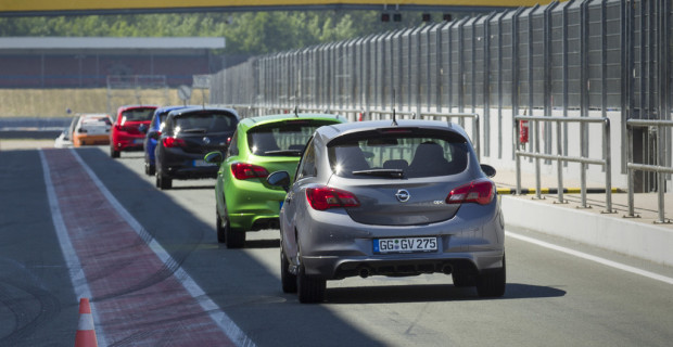 Opel-Treffen in Oschersleben: Alles so schön bunt hier