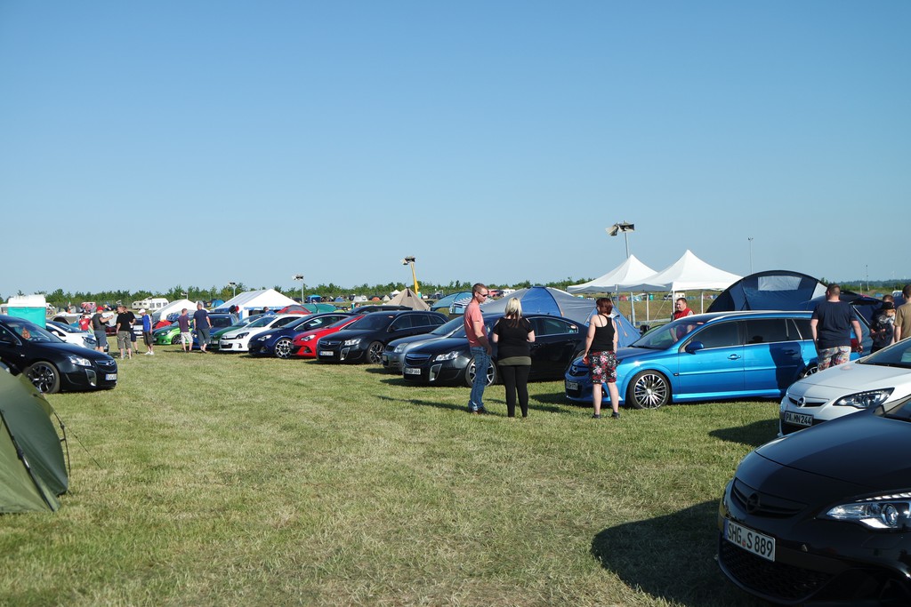 Opel-Treffen in Oschersleben: Alles so schön bunt hier