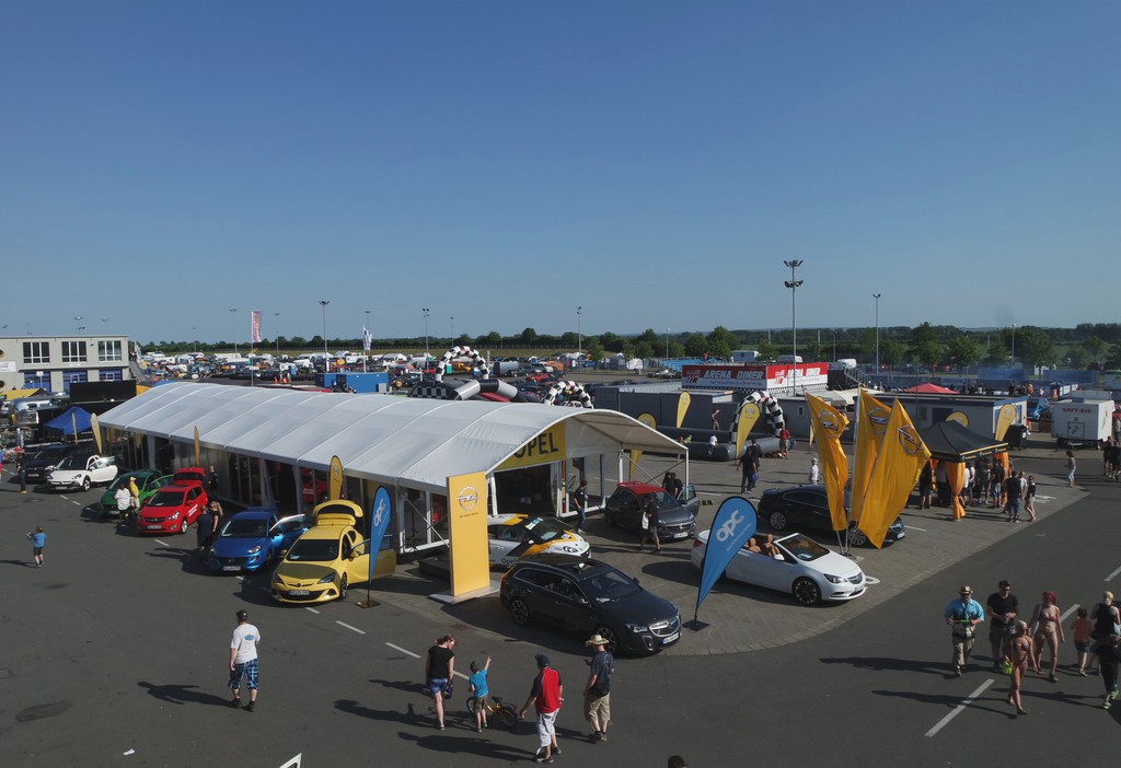 Opel-Treffen in Oschersleben: Alles so schön bunt hier