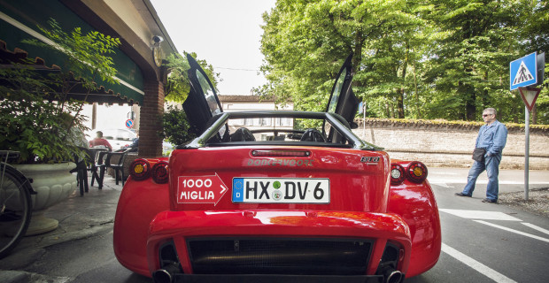 Donkervoort zähmt das Biest - geringfügig