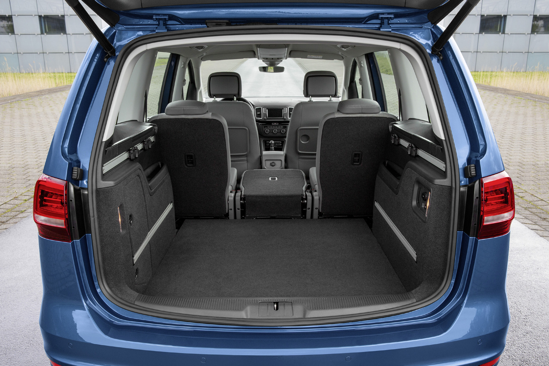VW Sharan: Apps und Assistenten zum Jubiläum
