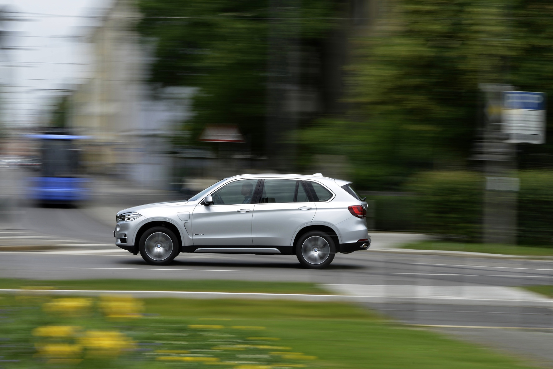 BMW X5 eDrive elektrisiert
