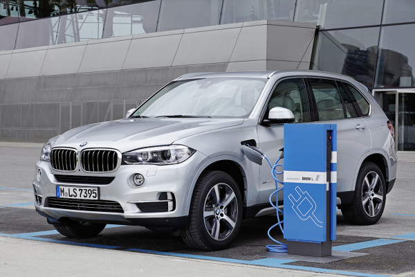 BMW X5 eDrive elektrisiert
