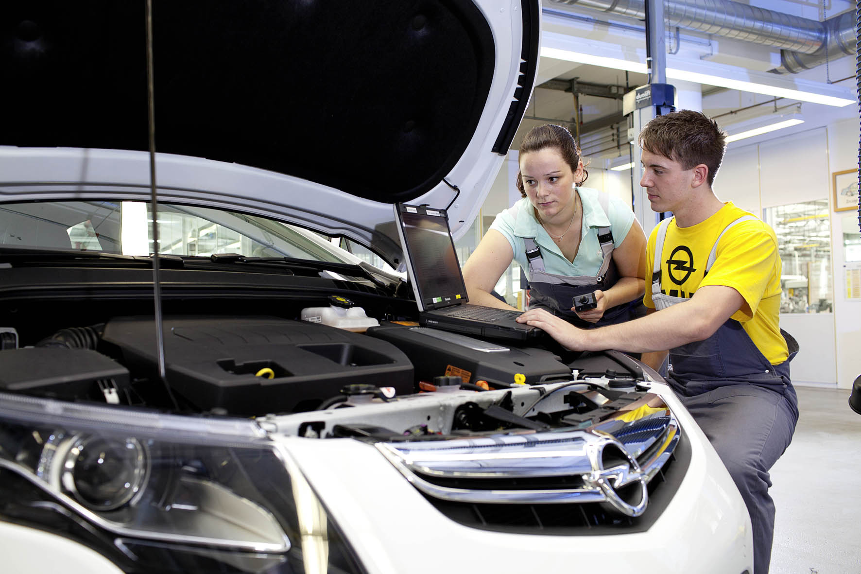 Autos und Azubis: Die Faszination lebt