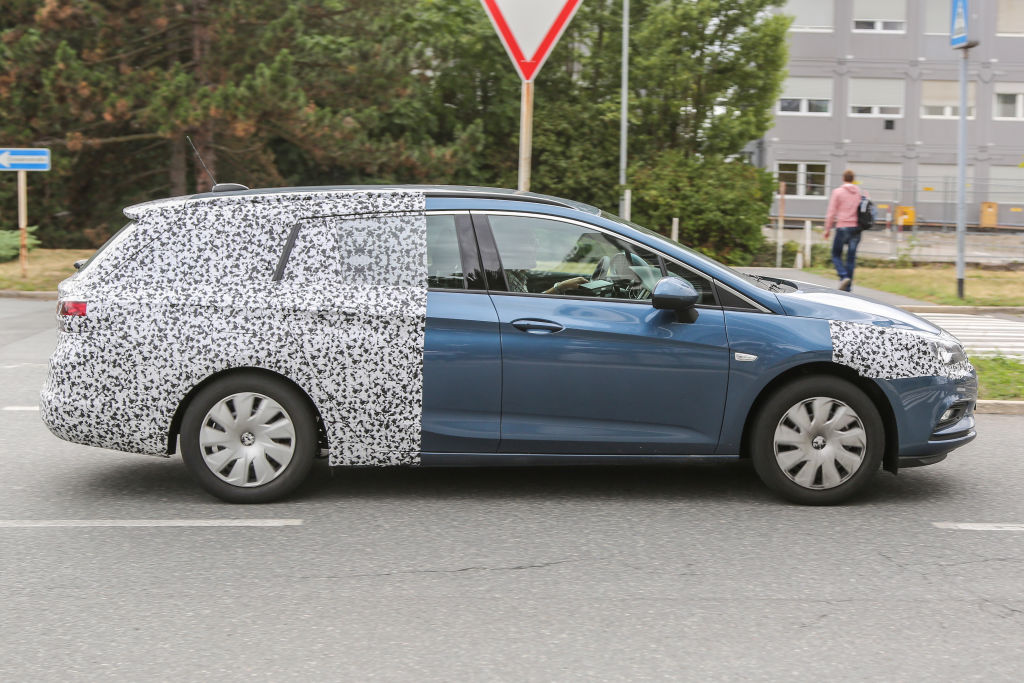 ... für rund 1.000€ Aufpreis zum 5-Türer zu haben sein. Die Motoren beginnen bei ....