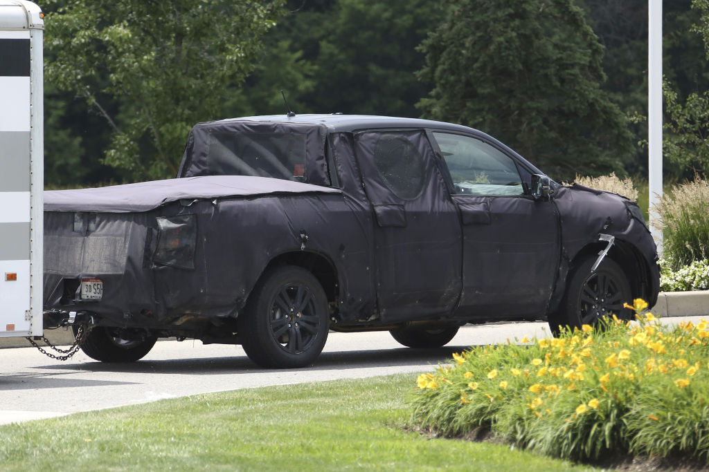 Dem VW Amarok könnte er ohne weiteres Konkurrenz machen, wenn es vernünftige Motoren geben würde.