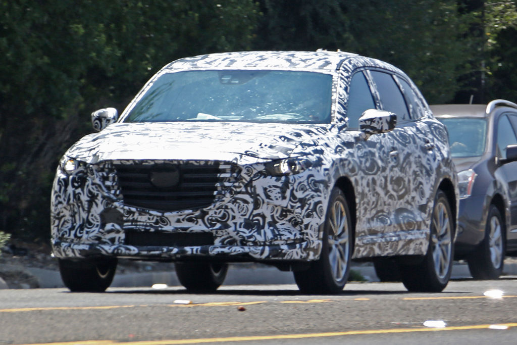 Die zweite Generation CX-9 wird komplett in Mazdas aktuelle Formensprache und...