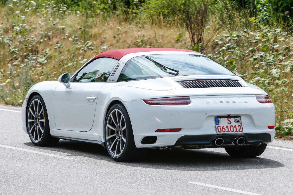 Trozdem bleibt der Targa ein 911er. Das war zu erwarten.