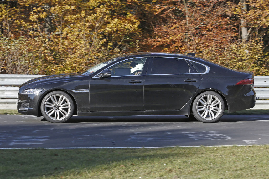 Jaguar XF L