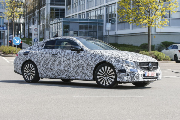 Erlkönig Mercedes-Benz E-Klasse Coupé