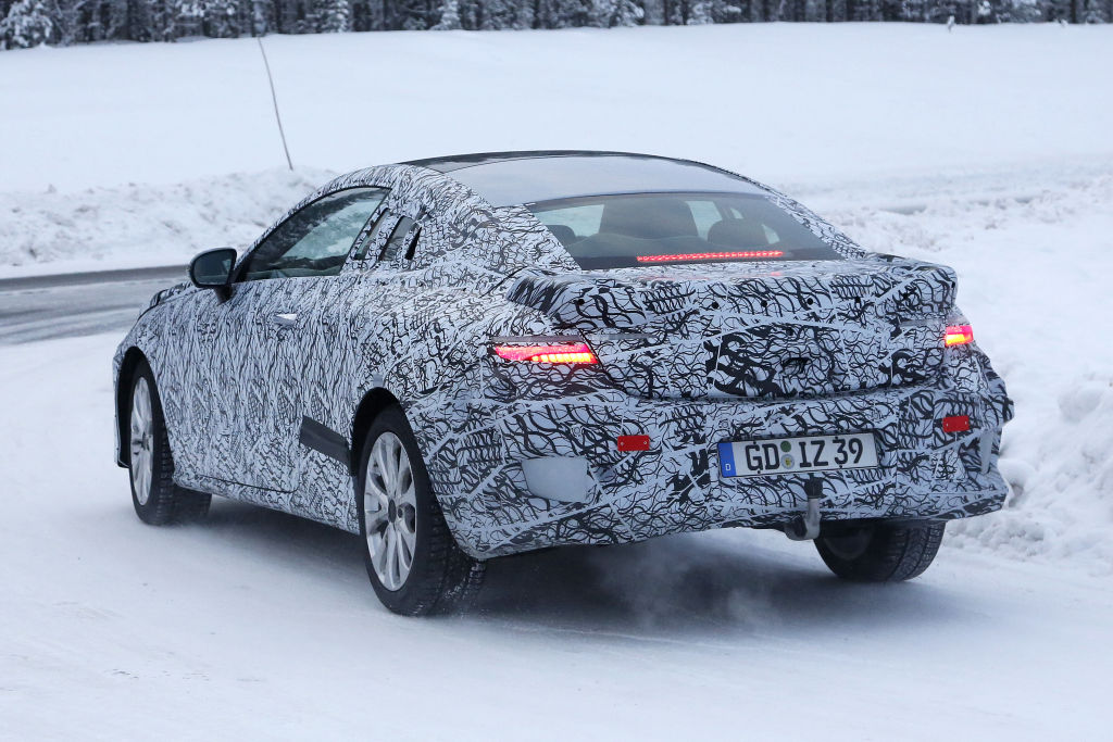 Erlkönig Mercedes-Benz E-Klasse Coupé