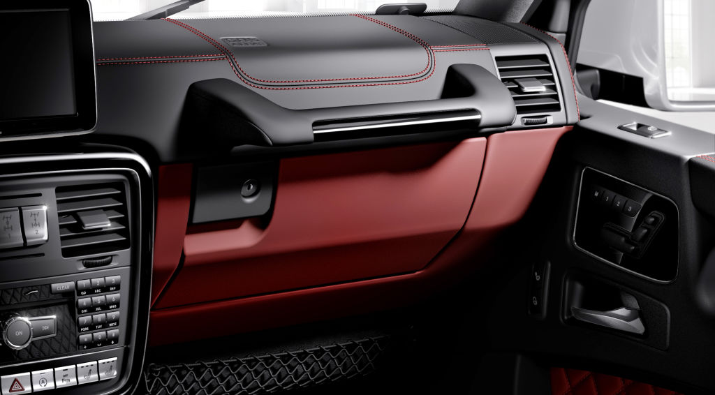 Mercedes-Benz G-Klasse, designo manufaktur, Interieur zweifarbig schwarz/rot mit roten Ziernähten