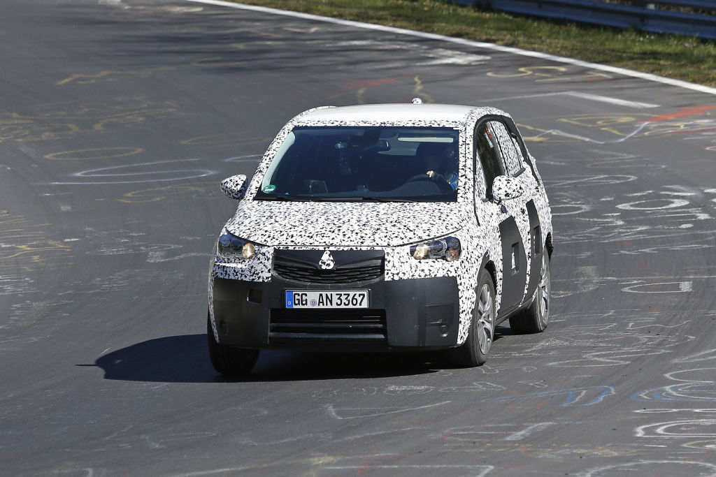 Opel Meriva 2016 auf dem Nürburgring