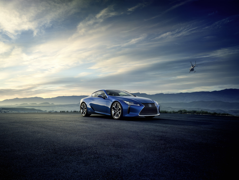Lexus LC 500h.
