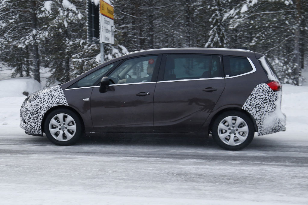 Opel Zafira Facelift 2016