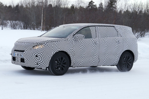 Erlkönig Peugeot 6008
