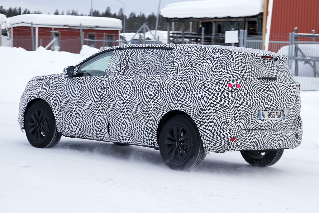 Erlkönig Peugeot 6008