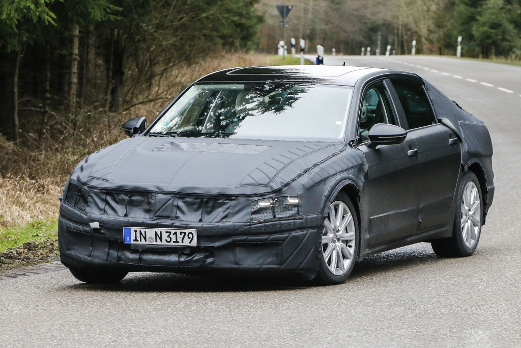 VW C Coupe GTE Erlkönig: Der neue Phaeton 2019