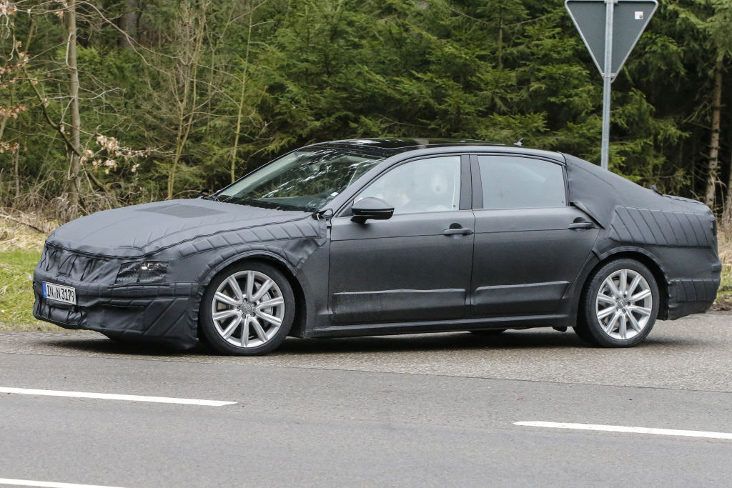VW C Coupe GTE Erlkönig: Der neue Phaeton 2019