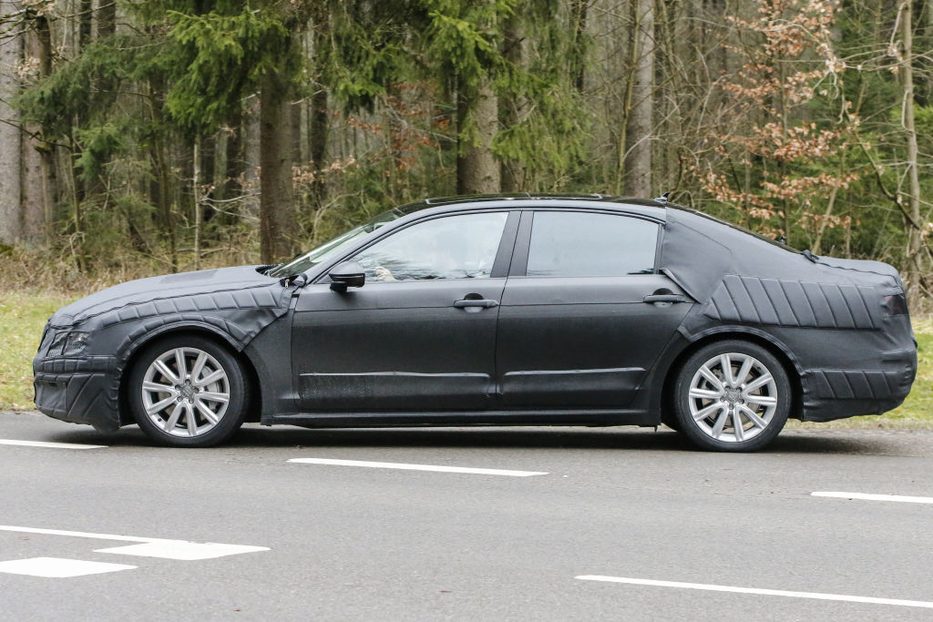 VW C Coupe GTE Erlkönig: Der neue Phaeton 2019