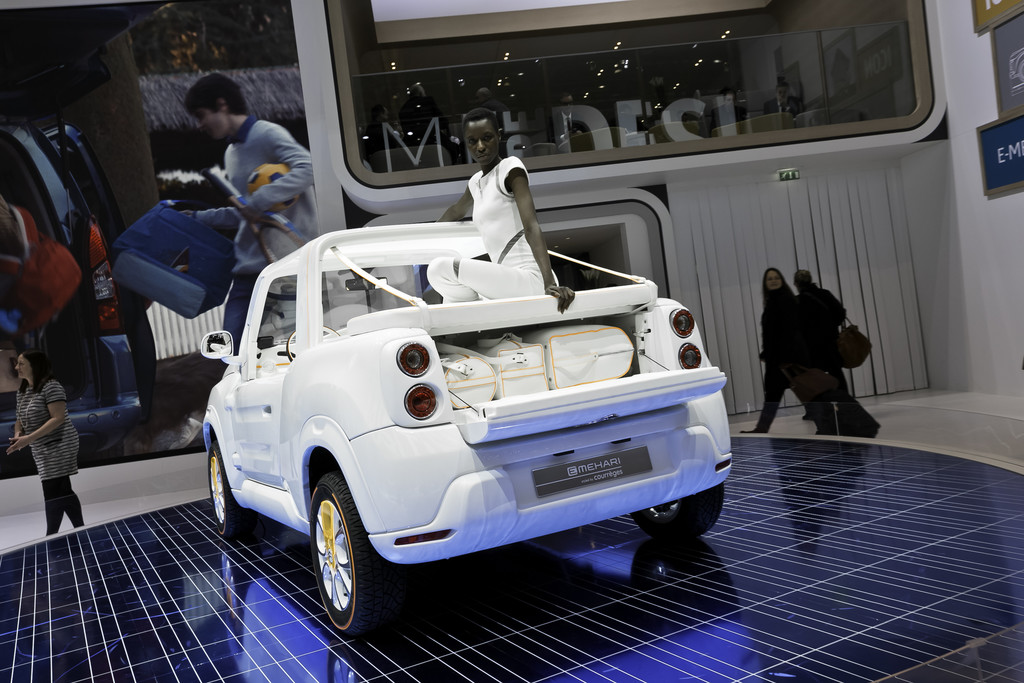 Citroen E-Méhari styled by Courrèges.