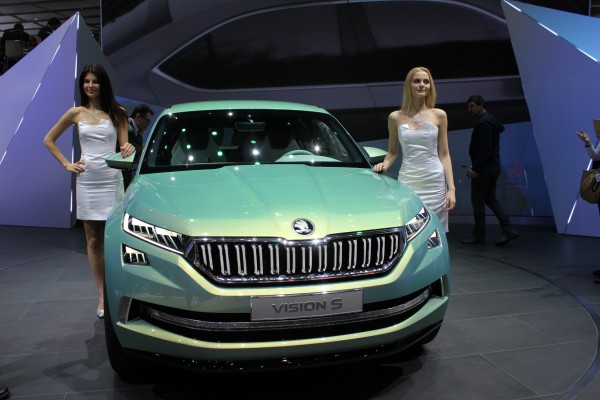 Spieglein, Spieglein an der Wand: 2017 startet das große SUV von Skoda, das jetzt als Studie Vision S auf dem Genfer Automobilsalon steht.