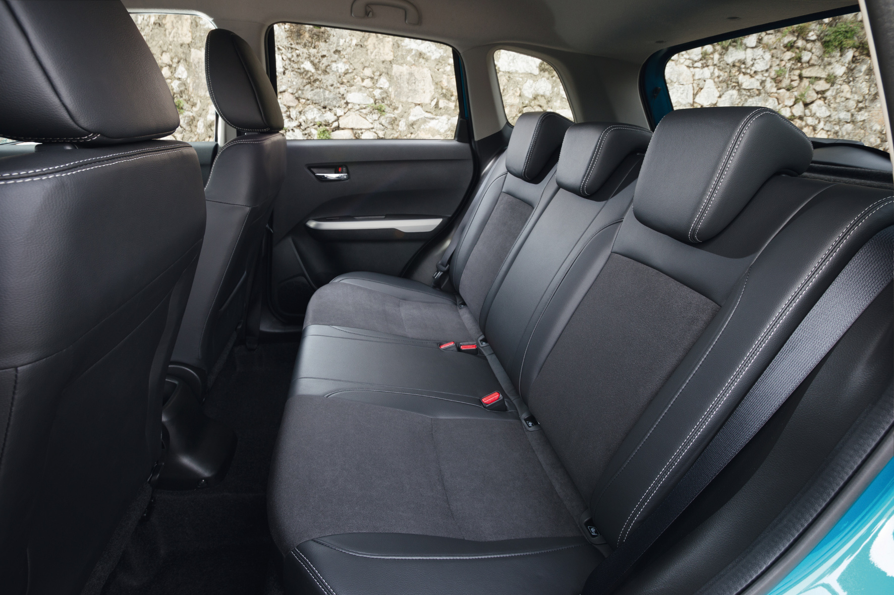 Das Platzangebot im Suzuki Vitara ist auch im Fond ordentlich.