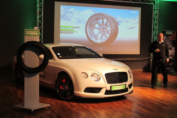 Neuer Winterreifen vom nördlichsten Reifenhersteller der Welt: Nokian präsentiert den WR A4 für leistungsstarke Fahrzeuge.