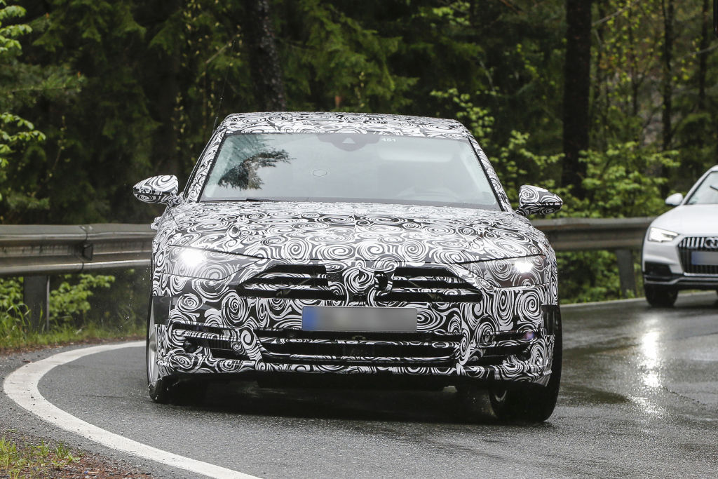 Erlkönig Audi A8 2016
