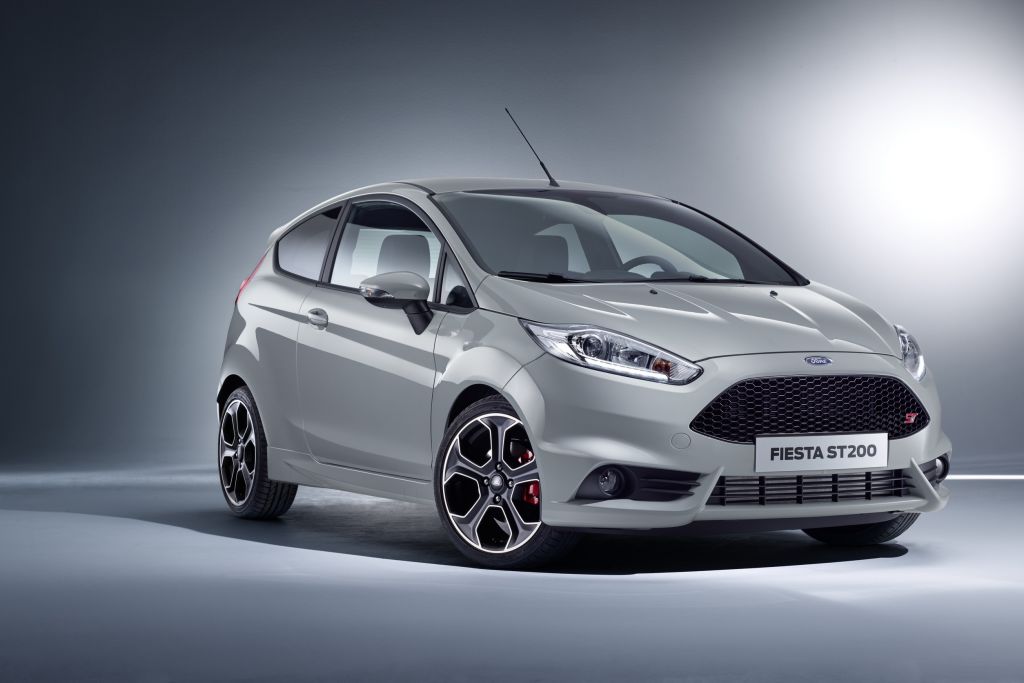 Ford feiert 40 Jahre Fiesta: Zahlreiche Neuerungen, Editionsmodell Fiesta Celebration und Fiesta ST200. Top-Modell der Fiesta-Baureihe ist weiterhin der 