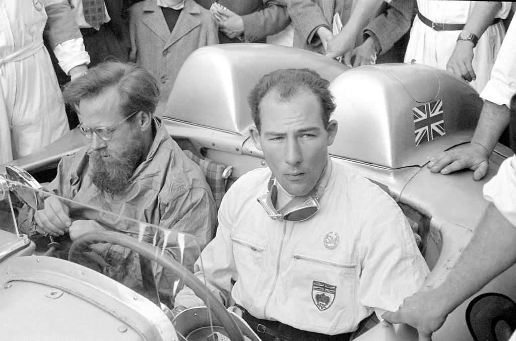 Mille Miglia, Brescia in Italien, 1. Mai 1955. Stirling Moss und Denis Jenkinson gewannen auf einem Mercedes-Benz Rennsportwagen Typ 300 SLR (W 196 S) das Rennen in Rekordzeit